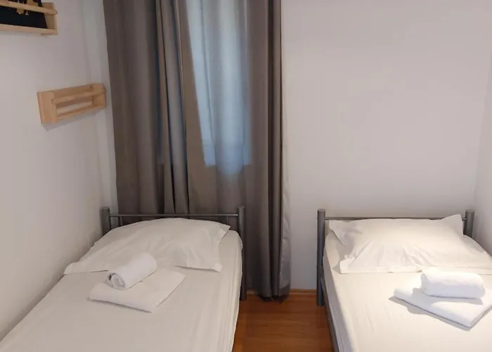 La Gioia * 特罗吉尔