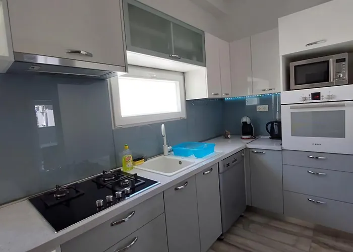 La Gioia 特罗吉尔